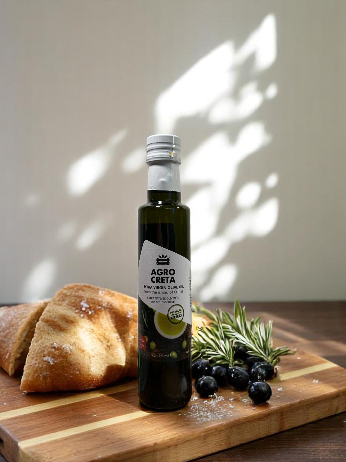 Opdag vores udvalg af koldpresset ekstra jomfru olivenolie – perfekt til salater, dressinger og madlavning. Køb online hos MCOO.dk